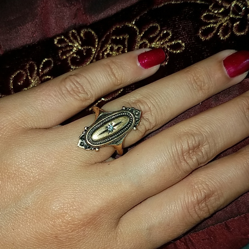 Vintage Avon ring